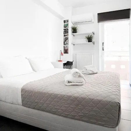 Apartment Comfy 2 Bedroom With Balcony In