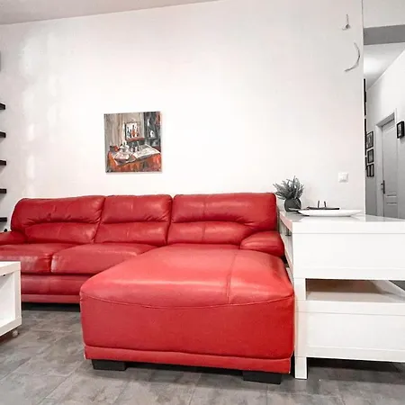 Apartment Comfy 2 Bedroom With Balcony In Athens